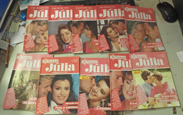 10 db Jlia magazin 41-50. fzet: Egy ujjamra kett +A vgy szne +H leszel-e hozzm? +Tid vagyok,tid leszel +Az rdg cskja +Az igazi szerep +Fny a sttben +A Cashel-hz ura +rzelmek vihara +rkk veled