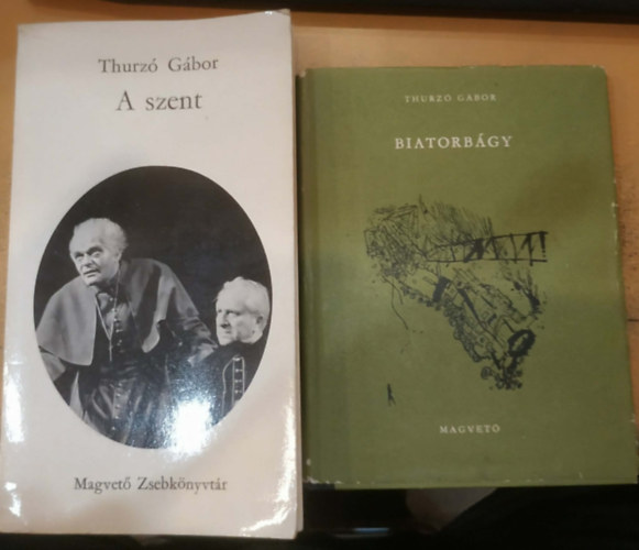 2 db Thurz� G�bor: A szent + Biatorb�gy