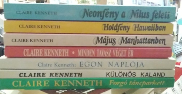 7 db-os K�NYVMENT� AJ�NLAT, romantikus: Neonf�ny a N�lus felett+ Holdf�ny Hawaiiban+ M�jus Manhattanben+ Minden tavasz v�get �r+ Egon napl�ja+ K�l�n�s kaland+ Forg� t�ncparkett