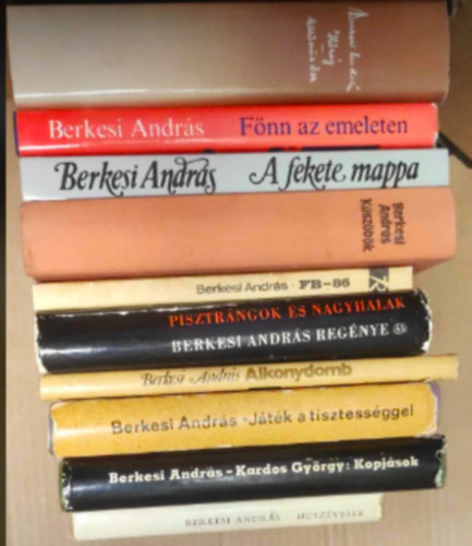 9 db Berkesi Andrs knyv : - Fb-86 - Hszvesek - Pisztrngok s nagyhalak - A fekete mappa - Kszbk - Alkonydomb - Jtk a tisztessggel - Hsg, Klns sz - Kopjsok - Fnn az emeleten