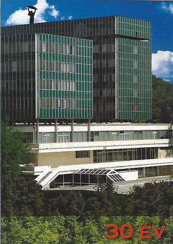 A budapesti Corvinus Egyetem k�zigazgat�studom�nyi kar�nak (�llamigazgat�si F�iskola)  t�rt�nete 1977-2007