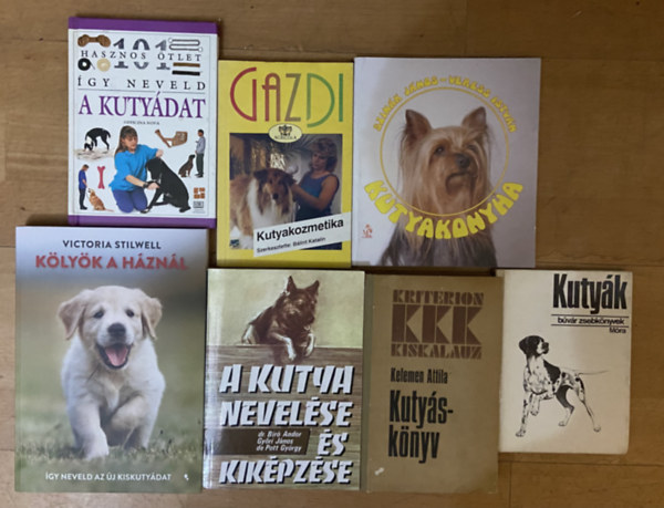 6 db k�nyv a kutya nevel�s�r�l �s gondoz�s�r�l + 1 db aj�nd�k B�v�r Zsebk�nyv - K�ly�k a h�zn�l, Kutyakonyha, A kutya nevel�se.., Kuty�sk�nyv, Kutyakozmetika, �gy neveld a kuty�dat, Kuty�k