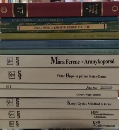 12 db-os K�NYVMENT� AJ�NLAT, k�telez�k: T�nc�r�k id�sebbeknek �s halad�knak+ Szindb�d �s t�rsai+ N�gy sz�nm�/Csehov/+ A p�rizsi Notre-Dame+ Aranykopors�+ A versenyl� hal�la+ Az �reg hal�sz �s a tenger+ Beszterce ostroma