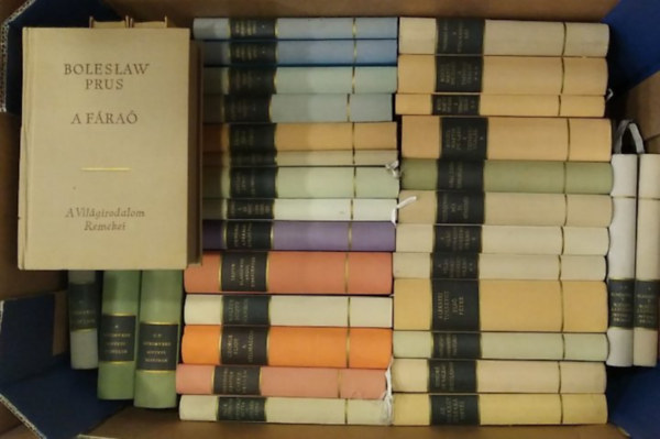 George Eliot, Walter Scott, Stendhal, Capek, R. Martin du Gard, Thomas Mann, H. Balzac, Guy De Maupassant, A. Tolsztoj, Dosztojevszkij, Hawthorne, Zola, Prus, Sienkiewicz,  Cervantes, Vic Jack London - 26 db-os K�NYVMENT� AJ�NLAT, pr�za: Az �nekl� kutya/A feh�r csend+ Ivanhoe+ A p�rmai kolostor+ Elbesz�l�sek (Capek)+ A Thibault csal�d I-III.+ A Buddenbrook h�z+ Komornyikn� �nagys�ga+ Els� P�ter+ B�n �s b�nh�d�s+ A skarl�t bet