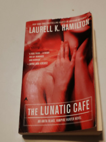 The Lunatic Caf� (Dedik�lt)