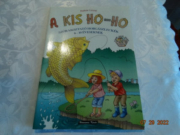 A Kis Ho-Ho   --  Szrakoztat Horgszleckk 6-10 veseknek