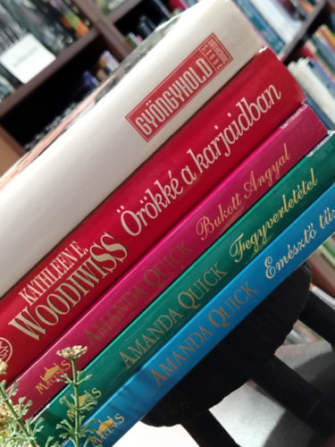 K�NYVMENT� AJ�NLAT, 5 DB. Romantikus reg�nyek. Em�szt� t�z, bukott angyal, Fegyverlet�tel, Gy�ngyhold, �r�kk� a karjaidban