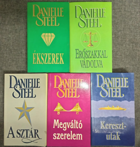 (5db) Danielle Steel romantikus knyvcsomag: Erszakkal vdolva / kszerek / A sztr / Megvlt szerelem / Keresztutak