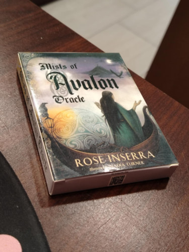 Nadia Turner - Mists of Avalon Oracle Avalon k�dei j�sk�rty�k Rose Inserra �s Nadia Turner toll�b�l