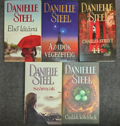 (5db) Danielle Steel romantikus knyvcsomag: Csaldi ktelkek / Szrnyak / Charles Street 44 / Az idpk vgezetig / Els ltsra