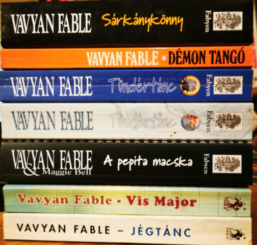 Vavyan Fable - 7db Vavyan Fable knyv