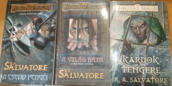 R. A. Salvatore - A sötétség útja 1-3. (A csend pengéi, A világ háta, Kardok tengere)