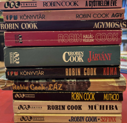 Robin Cook 10 db krimi k�nyv (A gy�trelem �ve Agy Agymos�s Hal�lf�lelem J�rv�ny K�ma L�z Mut�ci� M�hiba Szfinx)