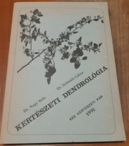 D�szf�k, d�szcserj�k (kert�szeti dendrol�gia)