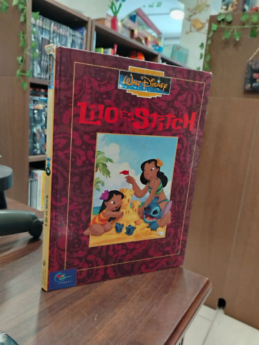 Lilo �s Stitch (Klasszikus Walt Disney mes�k 36.)