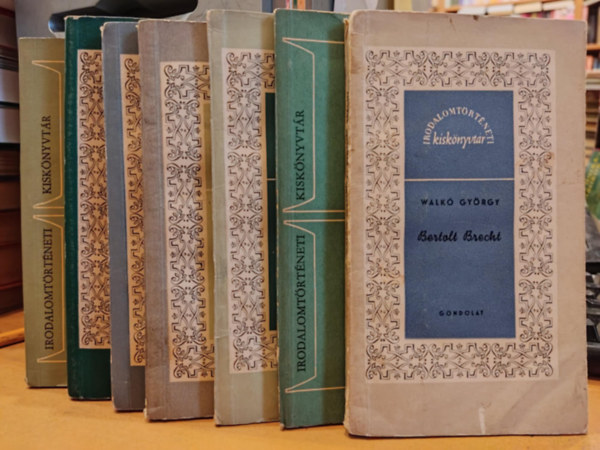 7 db Irodalomtrtneti kisknyvtr: Bertolt Brecht; luard; Faulkner; James Joyce; Reymont; Romain Rolland; Proust