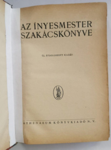 Az �nyesmester szak�csk�nyve